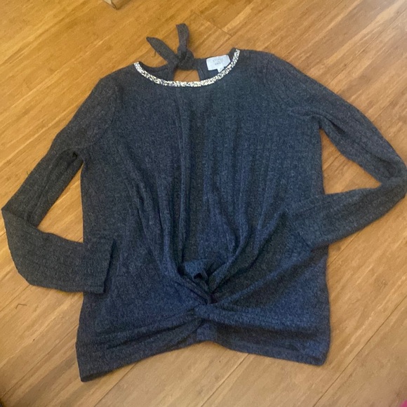 STITCH AND KNOT SWEATER - Picture 1 of 4